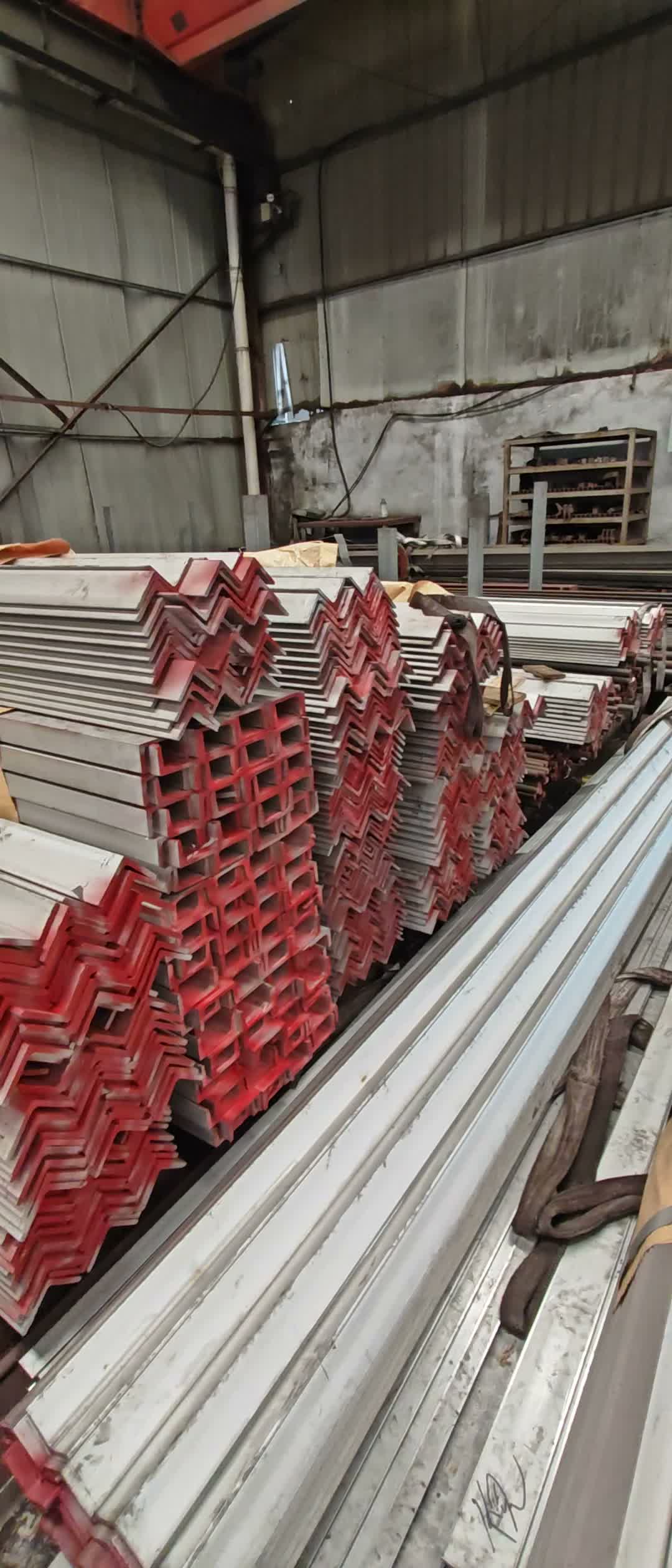 南昌不锈钢角钢生产厂家联系方式及选购要点