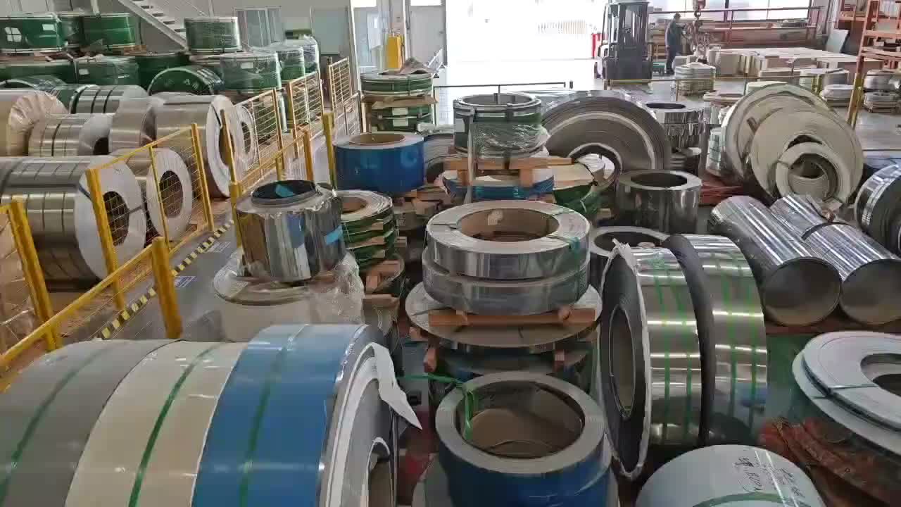 不锈钢卷板仓储