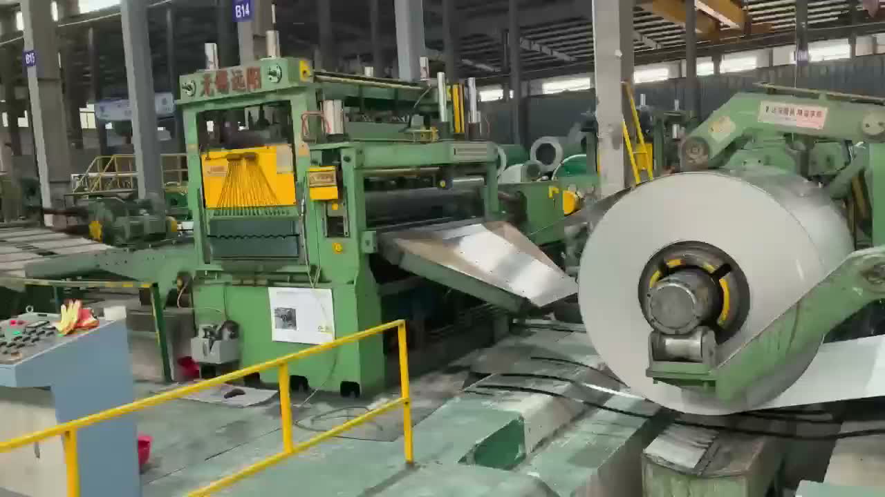 不锈钢卷板仓储