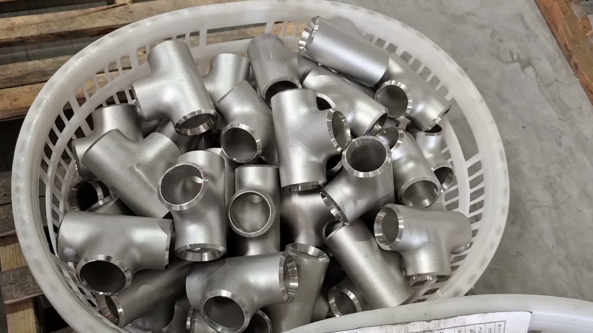 不锈钢弯头应用示意