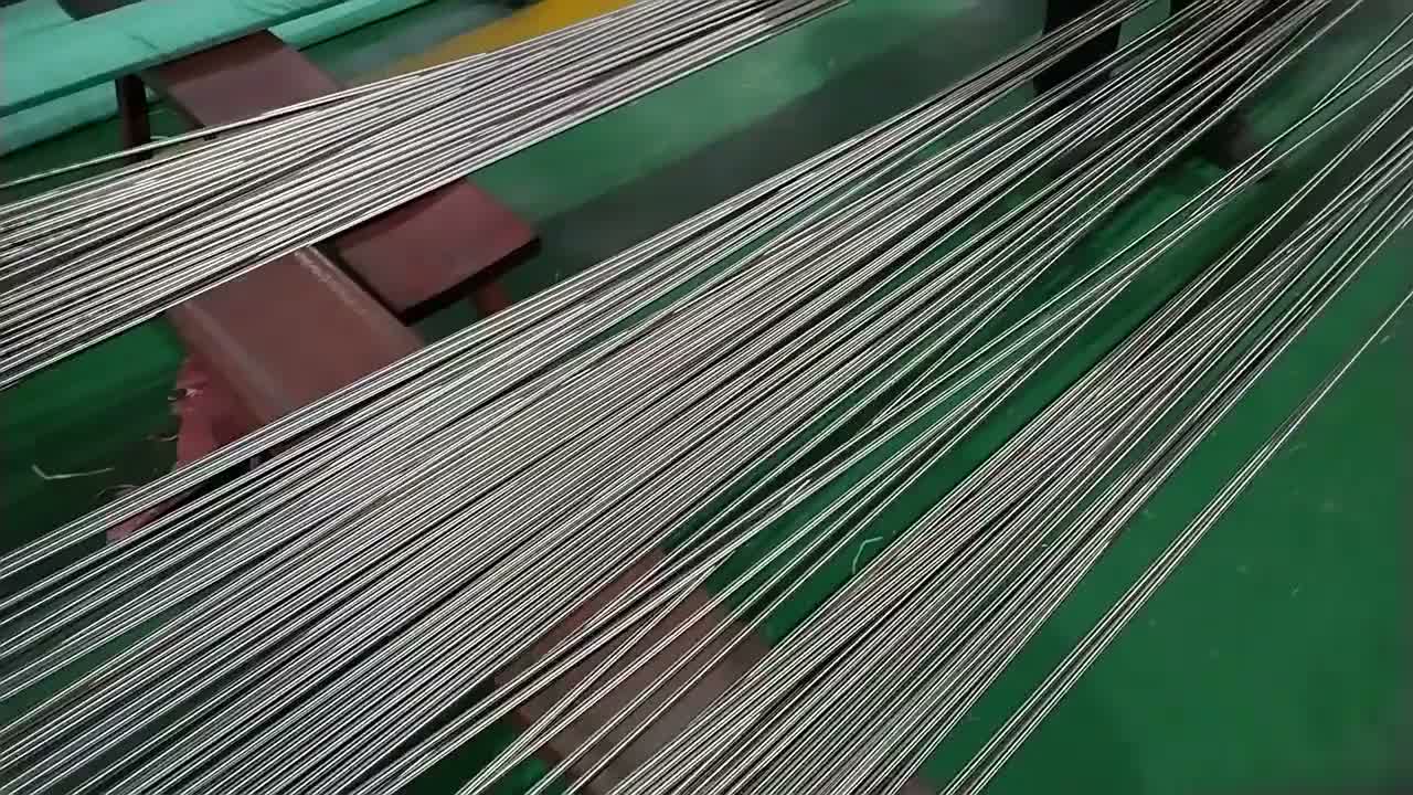 不锈钢管材近景