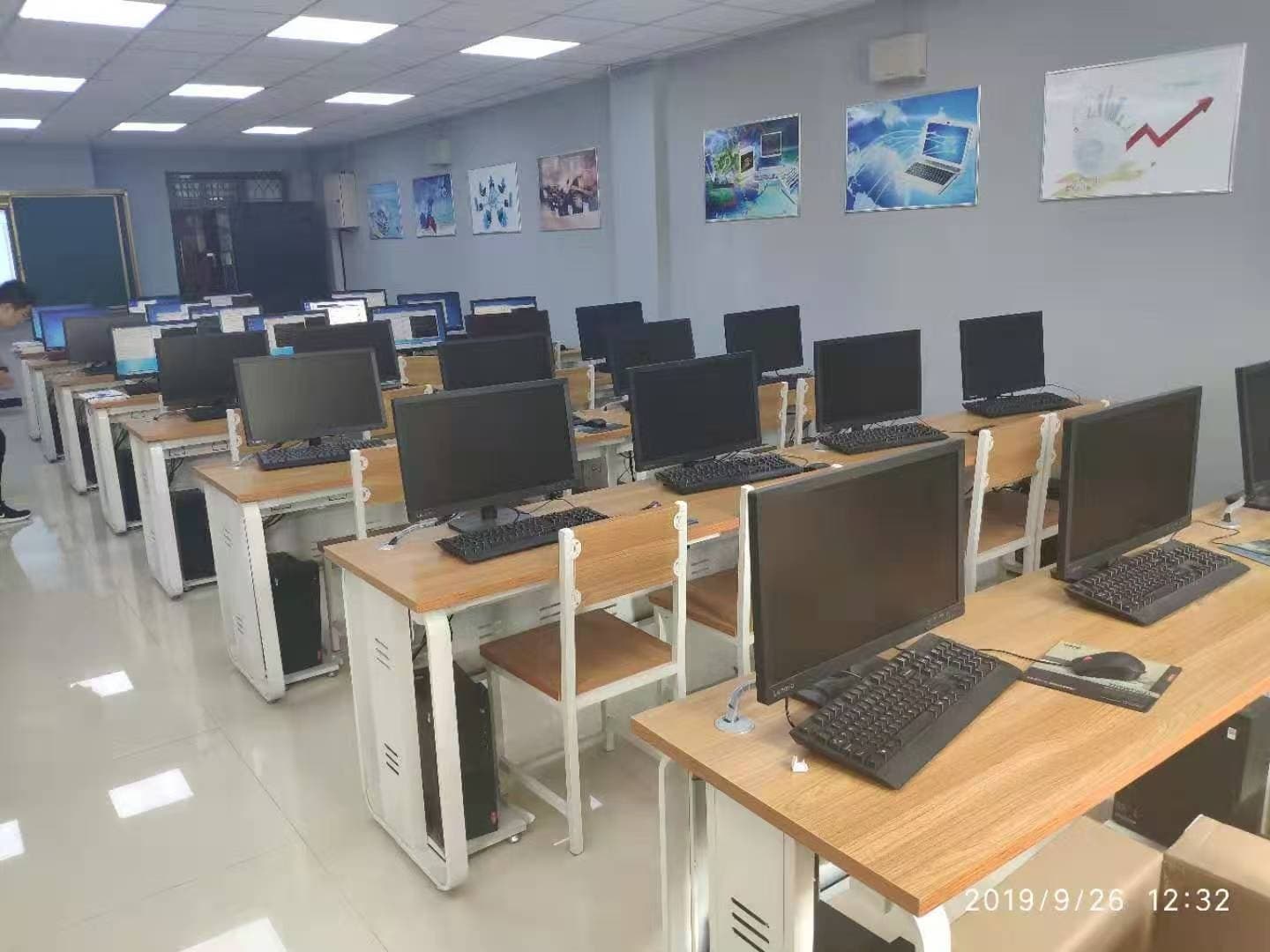 呼和浩特市电脑桌