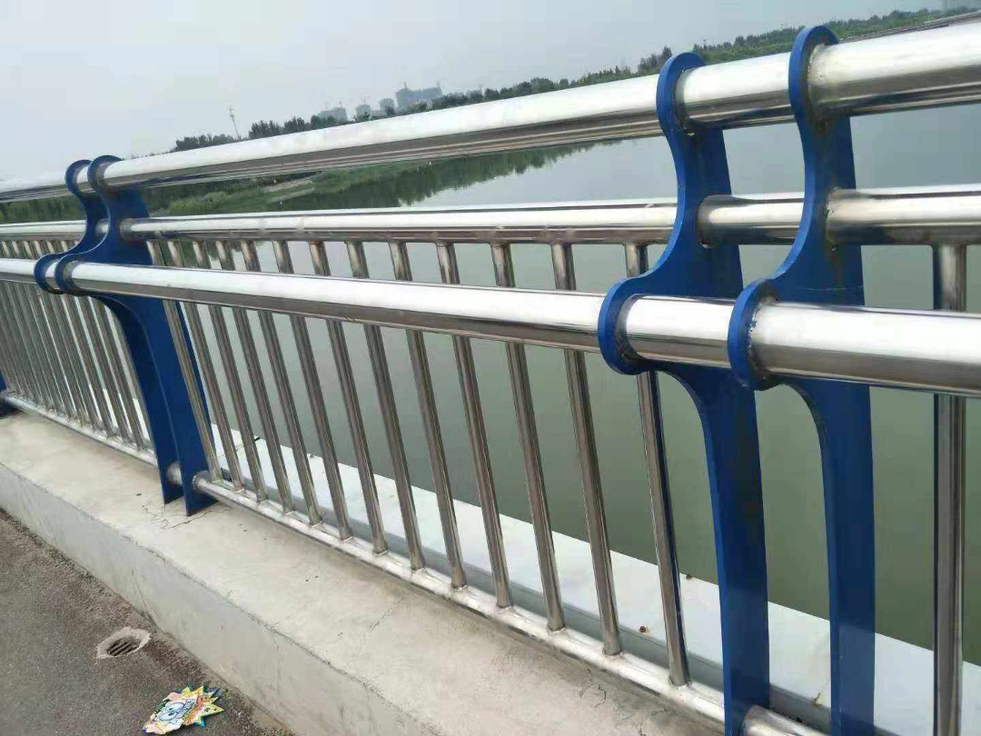 桥梁护栏