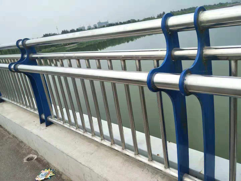 桥梁护栏