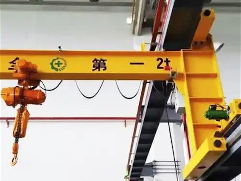悬臂吊起重机