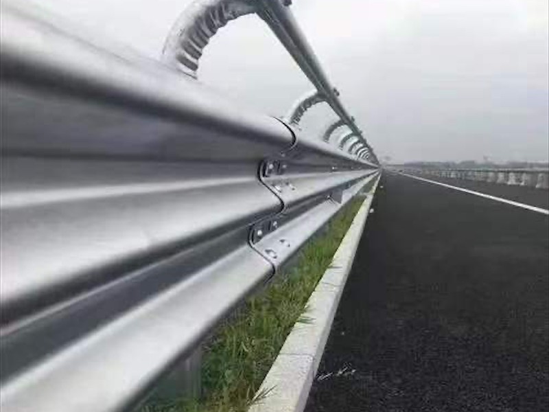波形护栏应用场景