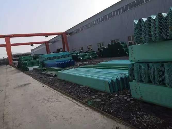湖北省机场护栏网价格：安全防护网定制厂家推荐