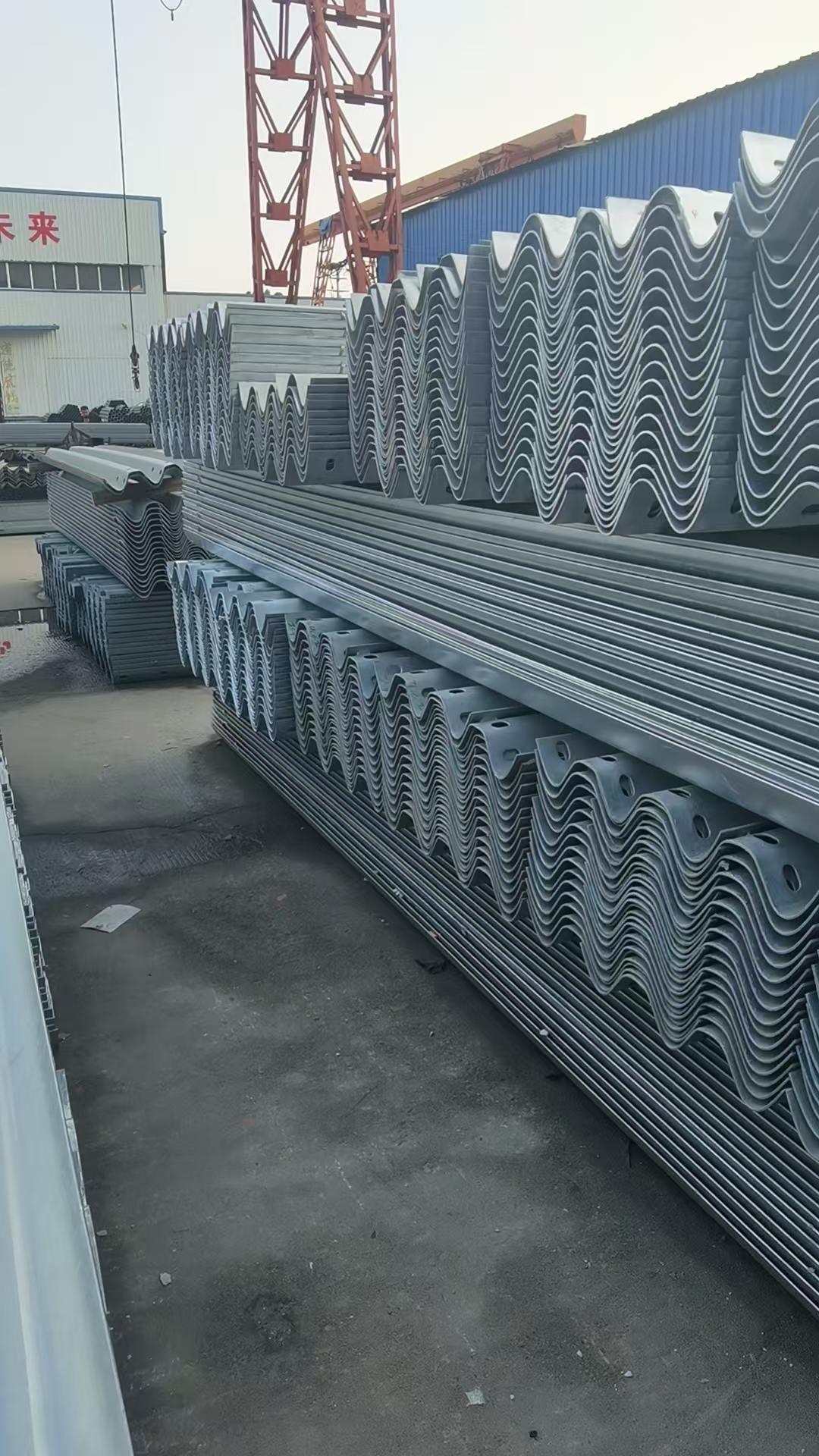 广东省三波梁护栏适用场景及安装注意事项
