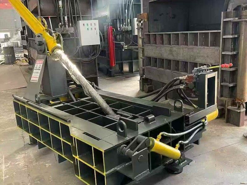 金属压块机工作展示