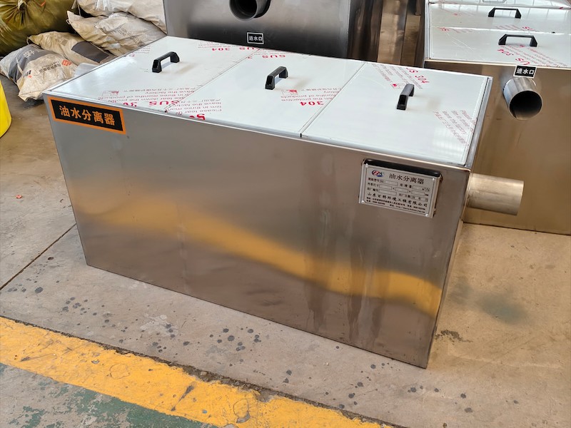鄂州市地埋式油水分离器