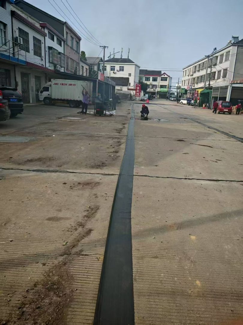 抗裂贴