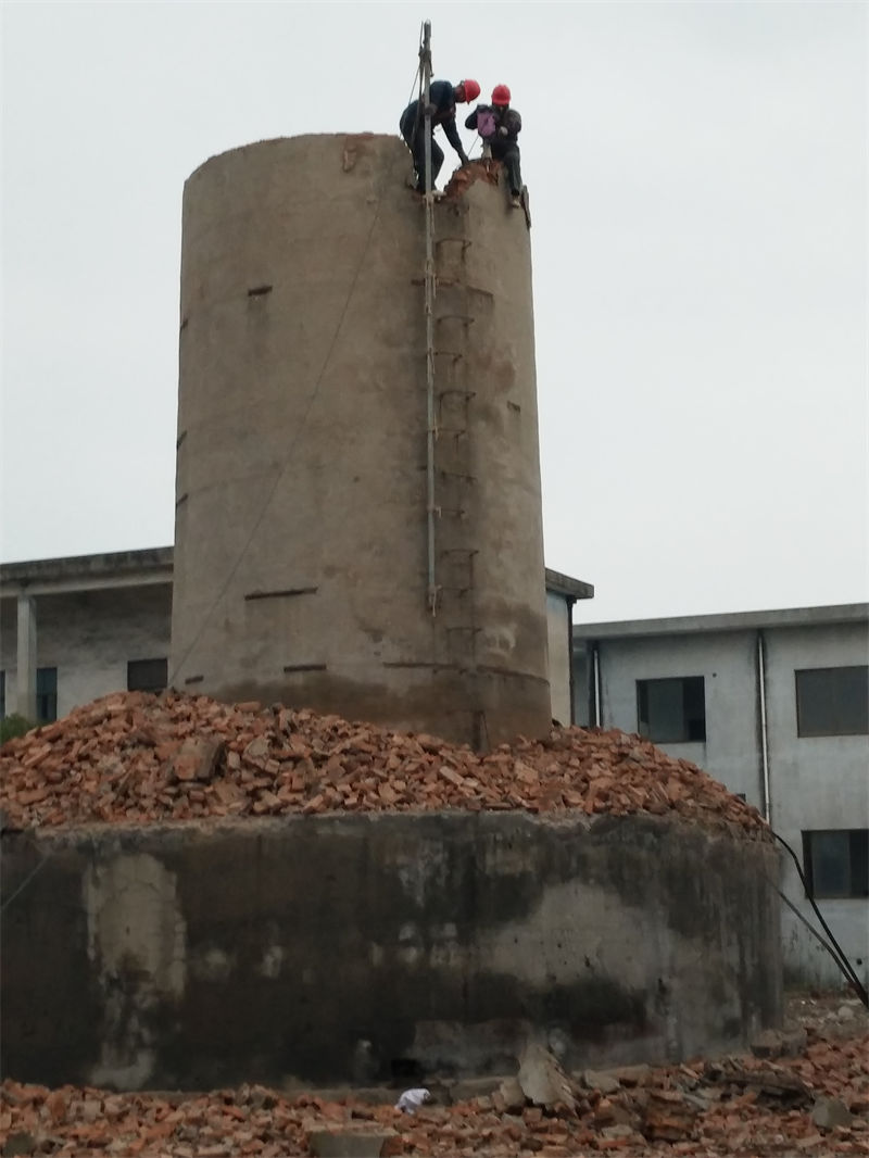 60米烟囱拆除