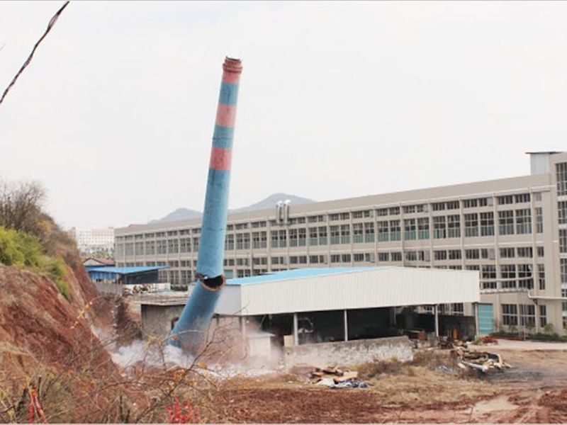 100米烟囱拆除