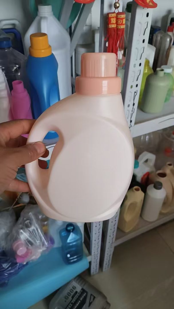 润滑油桶