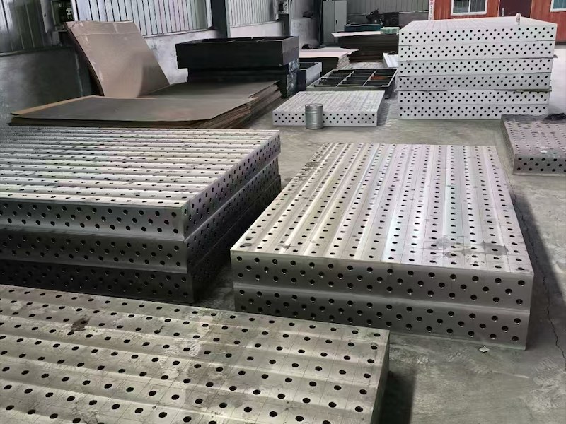 三维柔性焊接平台定位夹具
