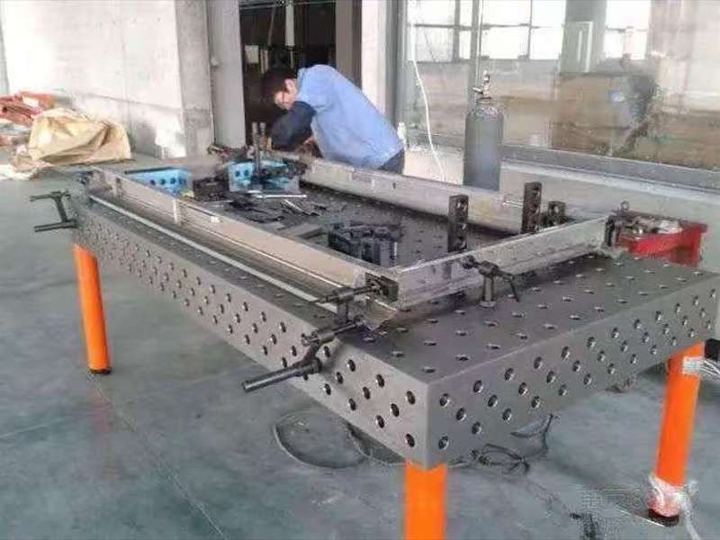 多孔定位焊接平台工装夹具