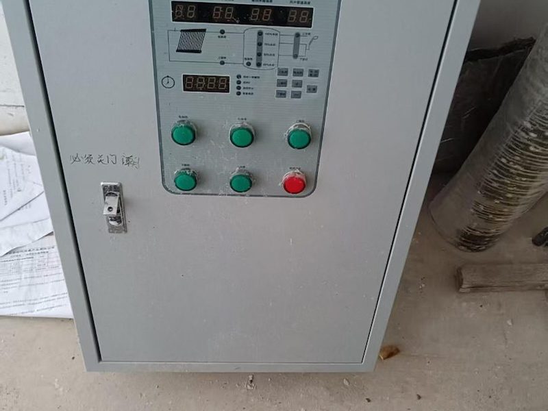 太阳能联箱热水器