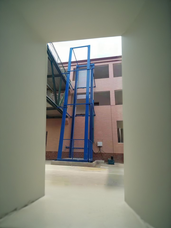 厂房货梯