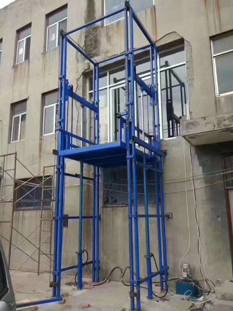 仓库货梯