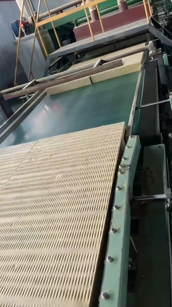 岩棉复合板