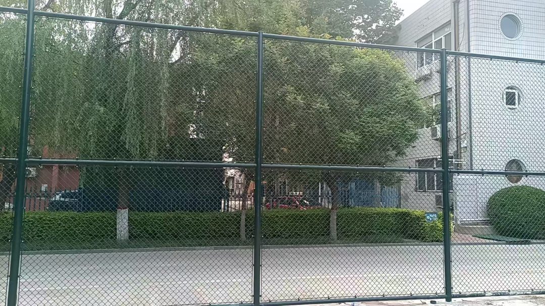 篮球场地围网
