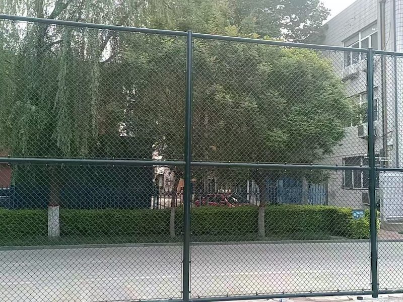 篮球场地围网