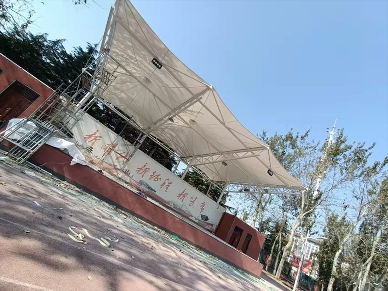 学校膜结构看台