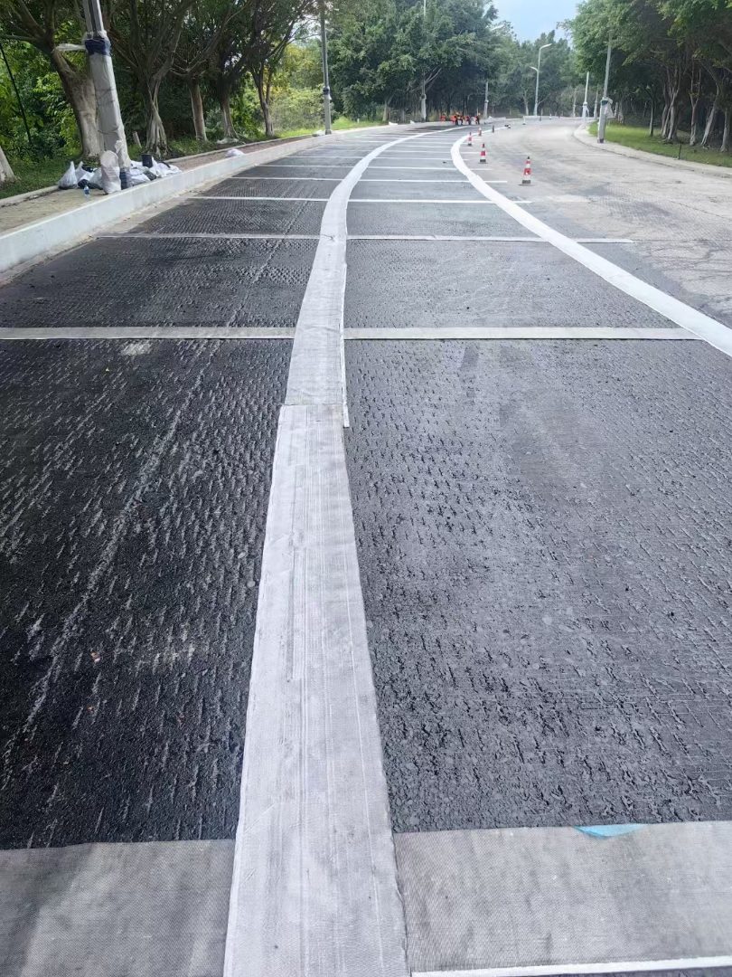 路面防裂贴