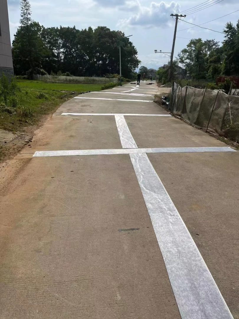 公路沥青防裂贴