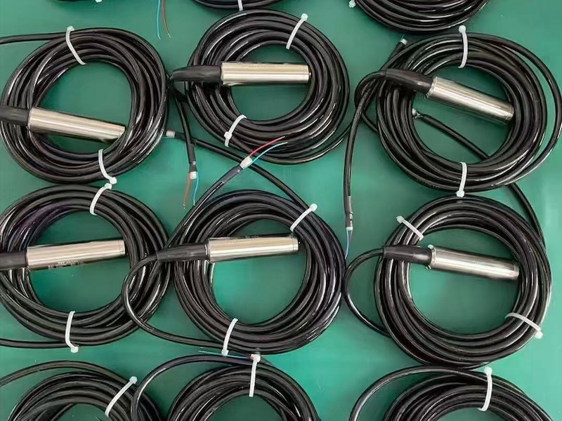 益阳市投入式液位传感器