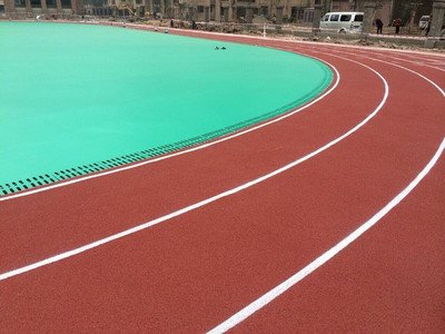 张家口市张北县EPDM颗粒塑胶跑道施工要点及维护技巧