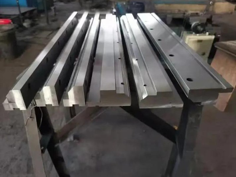 折弯尖刀模具