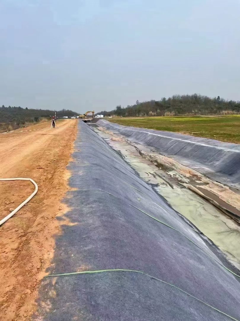 防渗水泥毯