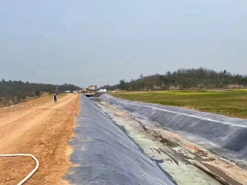 防渗水泥毯