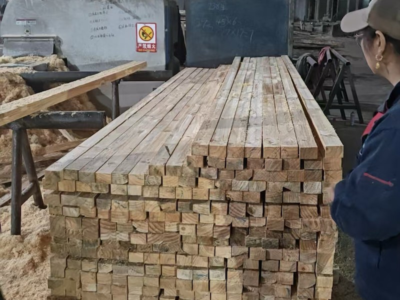 建筑木方成品堆垛