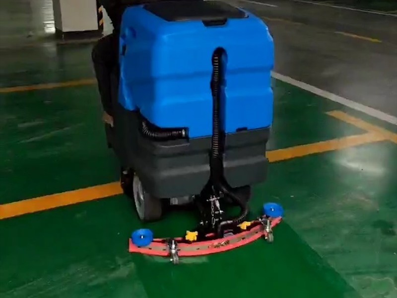 洗地机工作场景