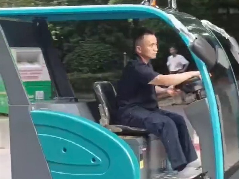 扫地车产品展示