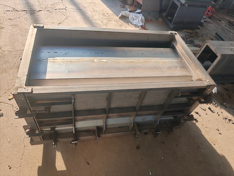 白银市矩形流水槽模具