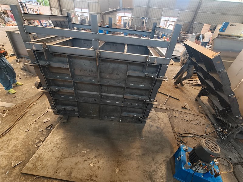 焦作市液压一体式化粪池模具