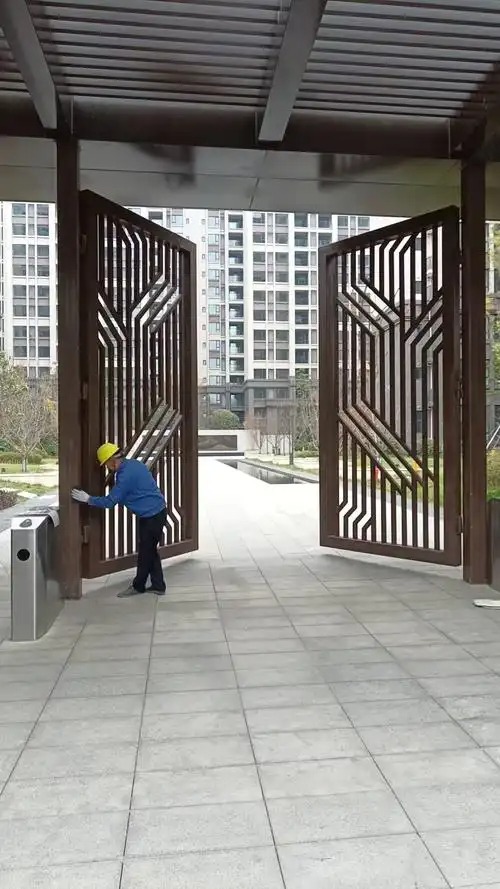 锌合金铝板大门