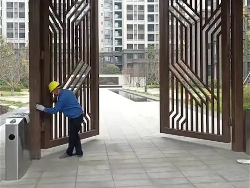锌合金铝板大门