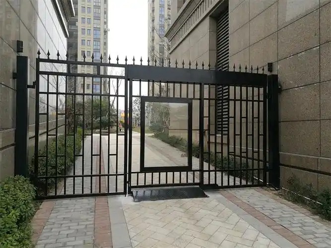 铝板雨棚