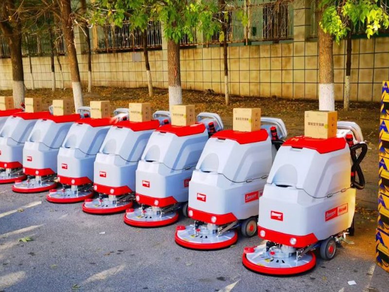 驾驶式洗地机