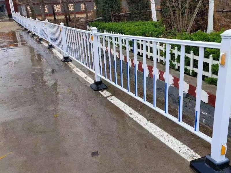 交通隔离护栏