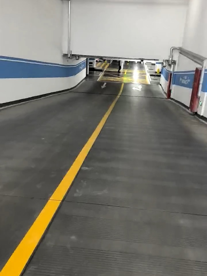停车场标线