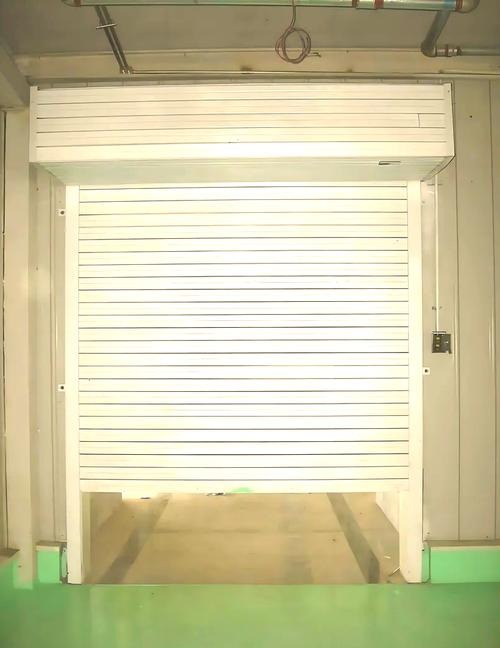 车库卷帘门