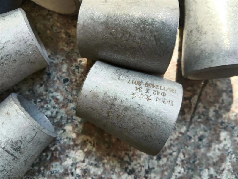 防腐异径管