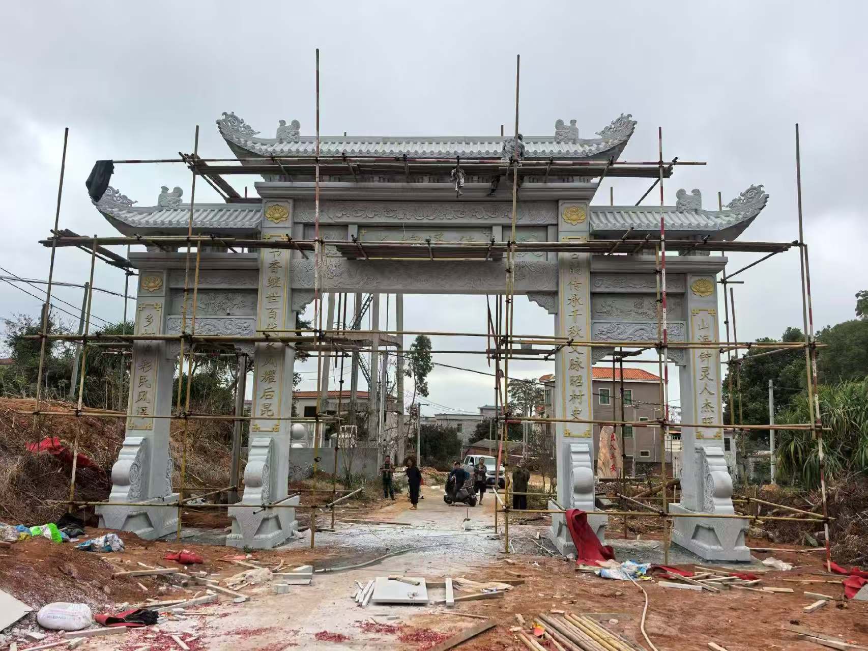 北京石牌坊厂家怎么联系？石牌坊定制加工与配送服务