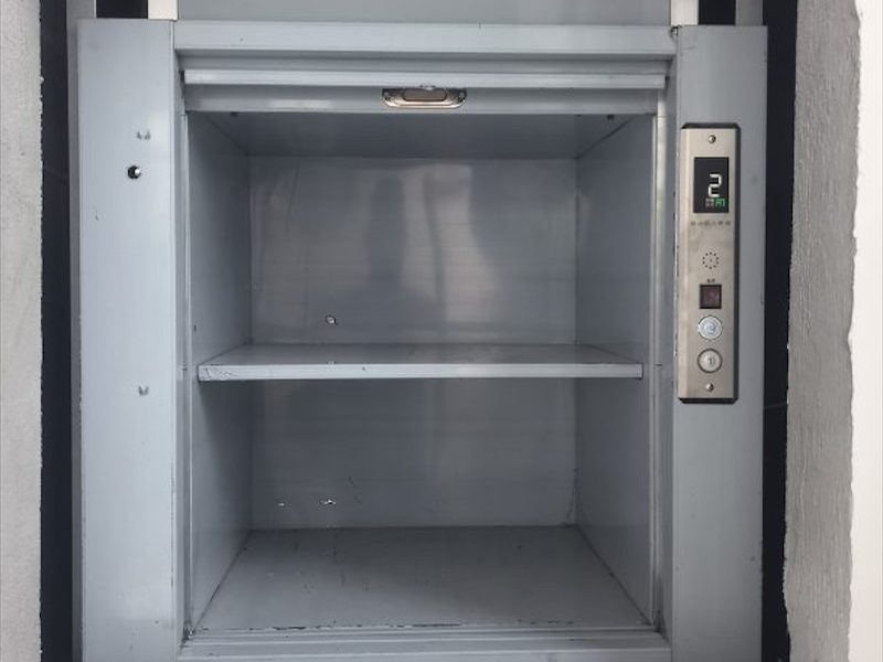 上菜电梯
