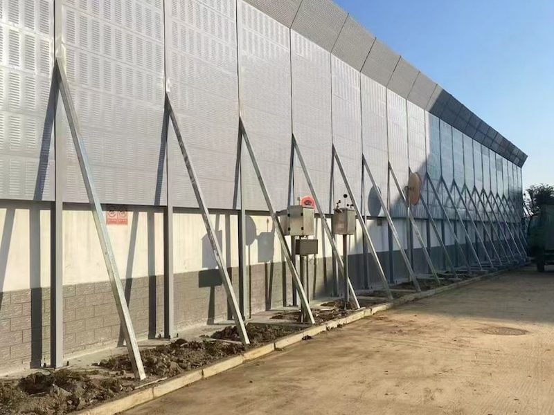 铁路声屏障